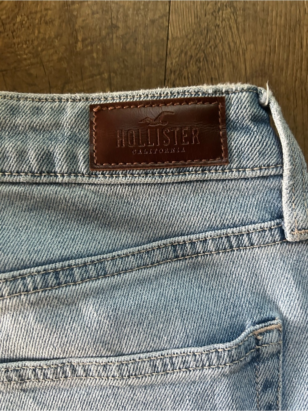 Hollister Ultra High Rise Vintage Straight Jeans Light Wash W28 L29 - Picture 15 of 15